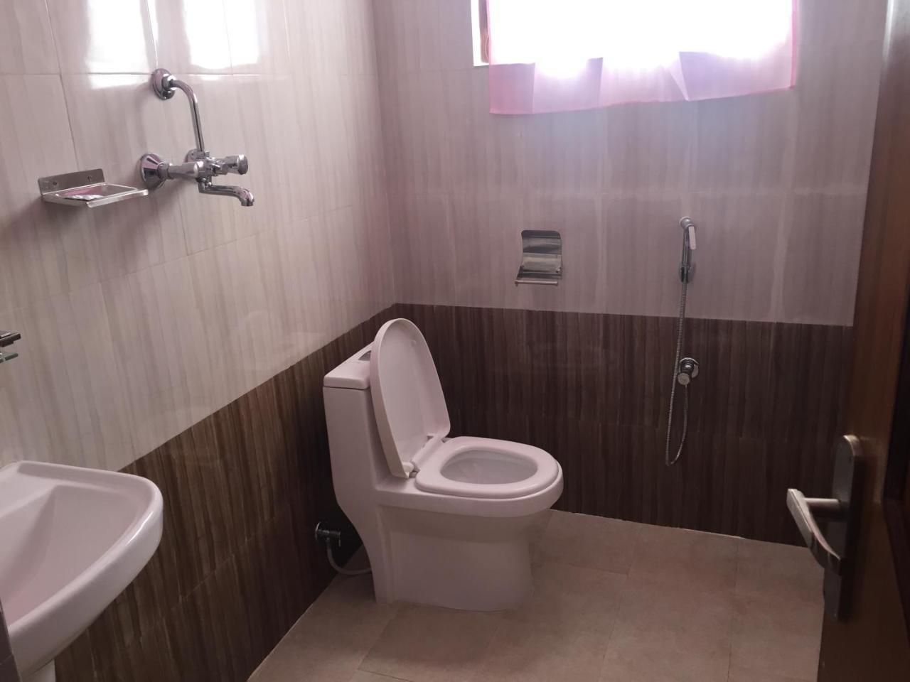 Obey Guest House Pokhara Dış mekan fotoğraf